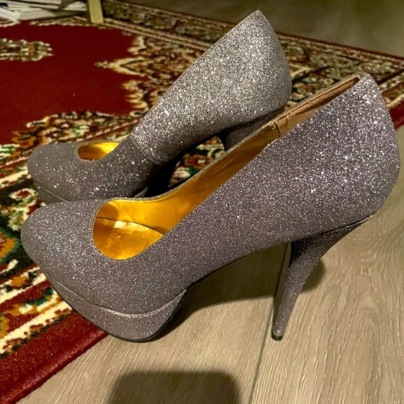 NWOB Charlotte Russe Glitter Classic Pump - Picture 4 of 8